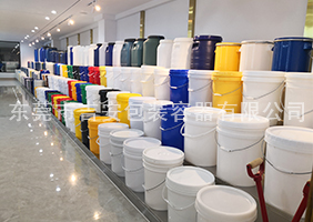 国内最大老熟女黄色网站吉安容器一楼涂料桶、机油桶展区